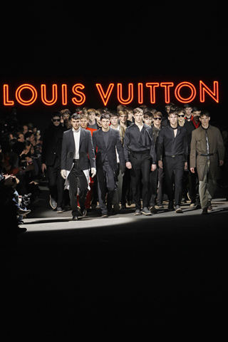 Louis Vuitton / - 2011-2012